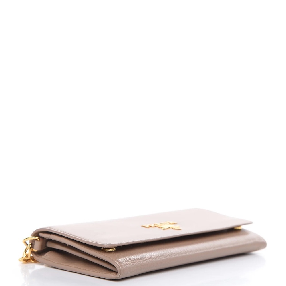 Authentic Beige Leather Clutch with Gold Chain - Picture 6 of 7